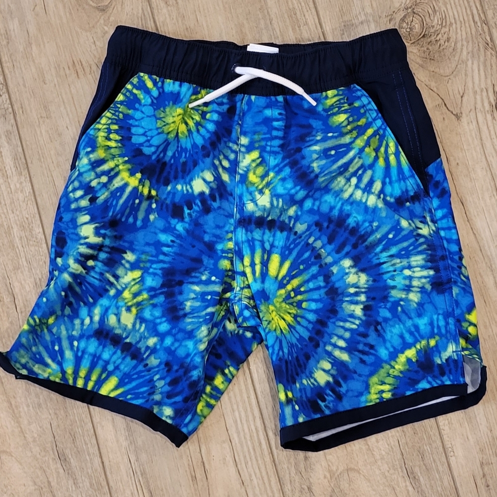NWOT Boys Lands' End  swim trunks size 8 mesh short lining inside